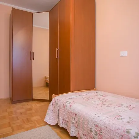 Lorena Radosi With Balcony Appartement Poreč